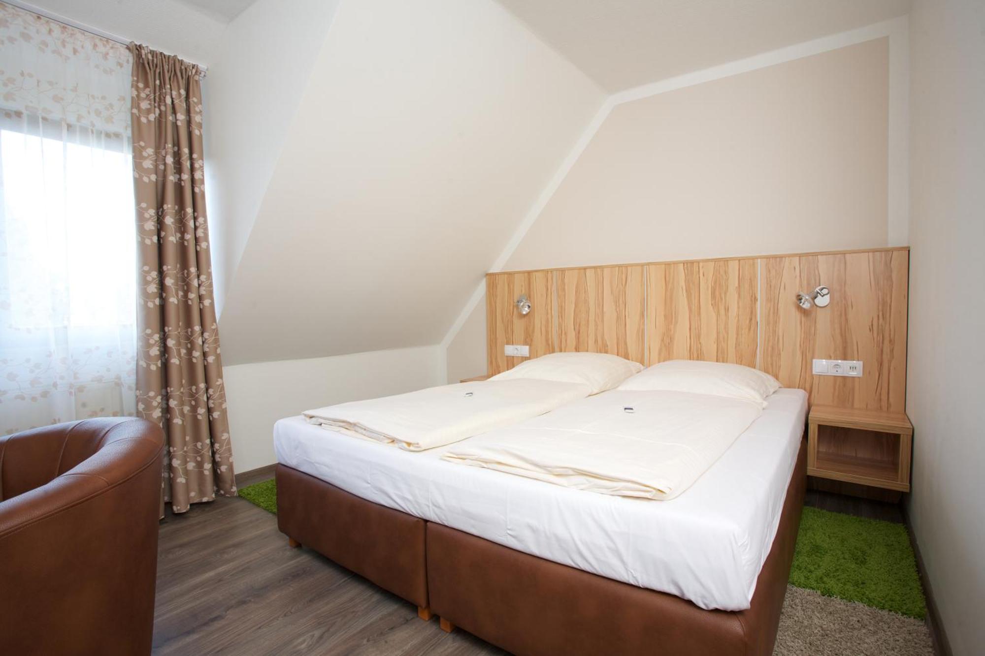 Hotel Reinhardtshof Garni Wolfschlugen Værelse billede