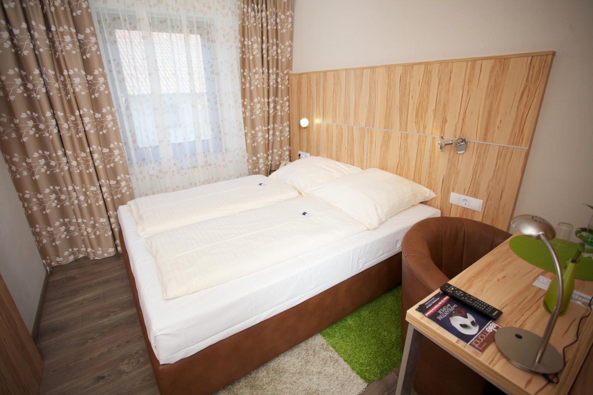 Hotel Reinhardtshof Garni Wolfschlugen Værelse billede