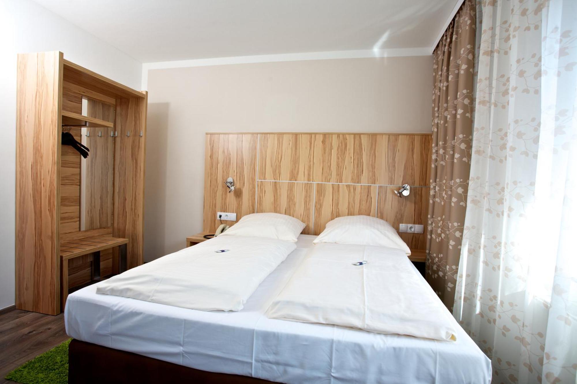 Hotel Reinhardtshof Garni Wolfschlugen Værelse billede